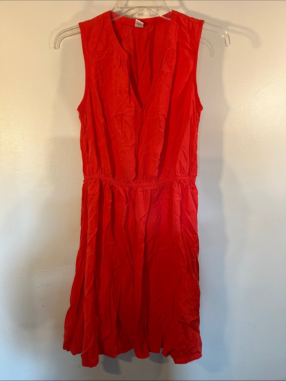 Old Navy Sleeveless V-Neck Midi Dress in Bright Red